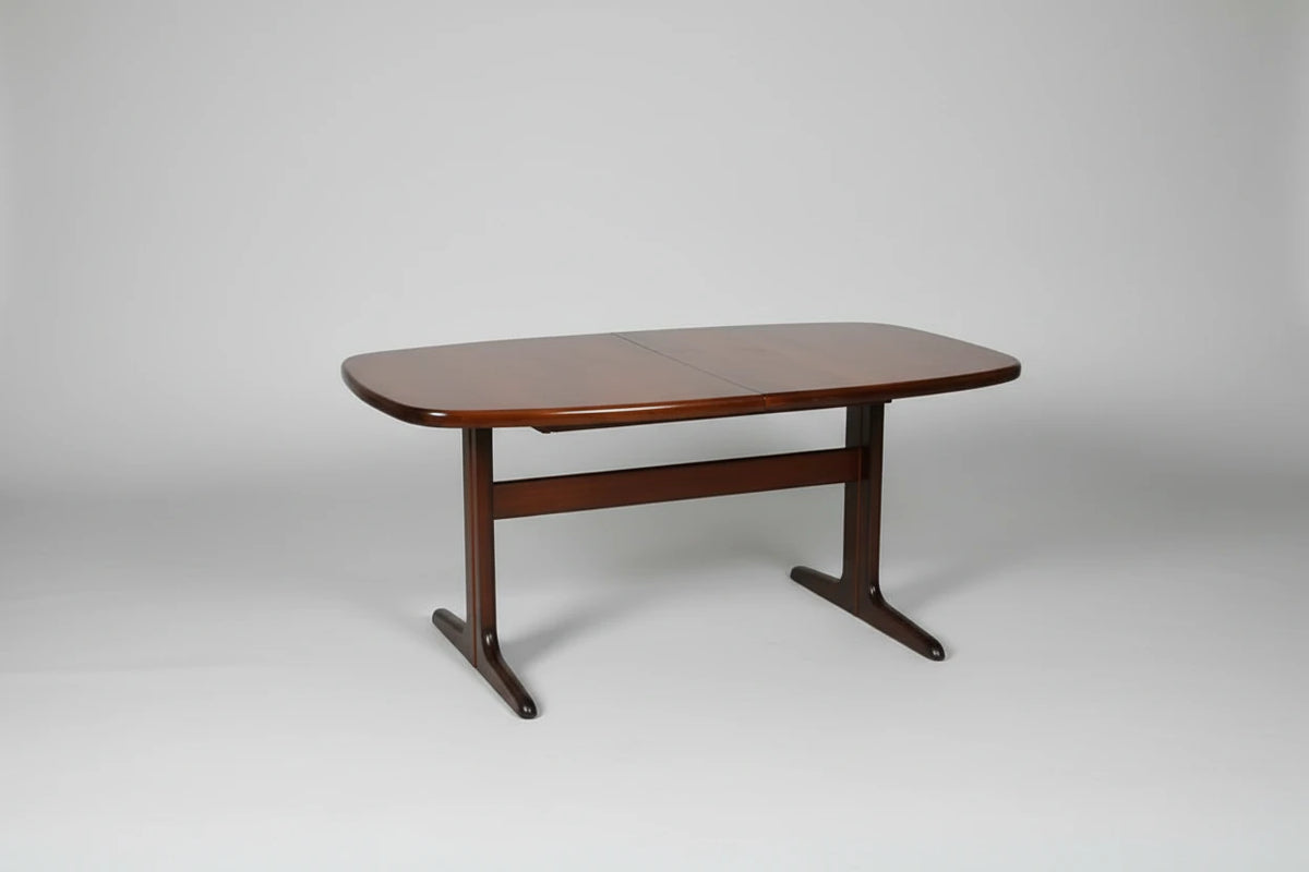 Skobvy Danish Expanding Dining Table