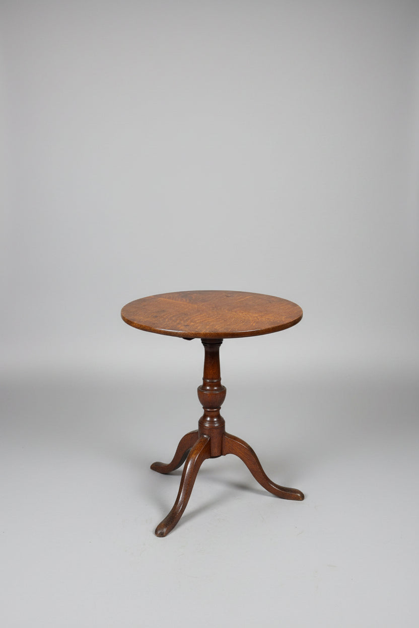 Georgian style round antique tripod accent table