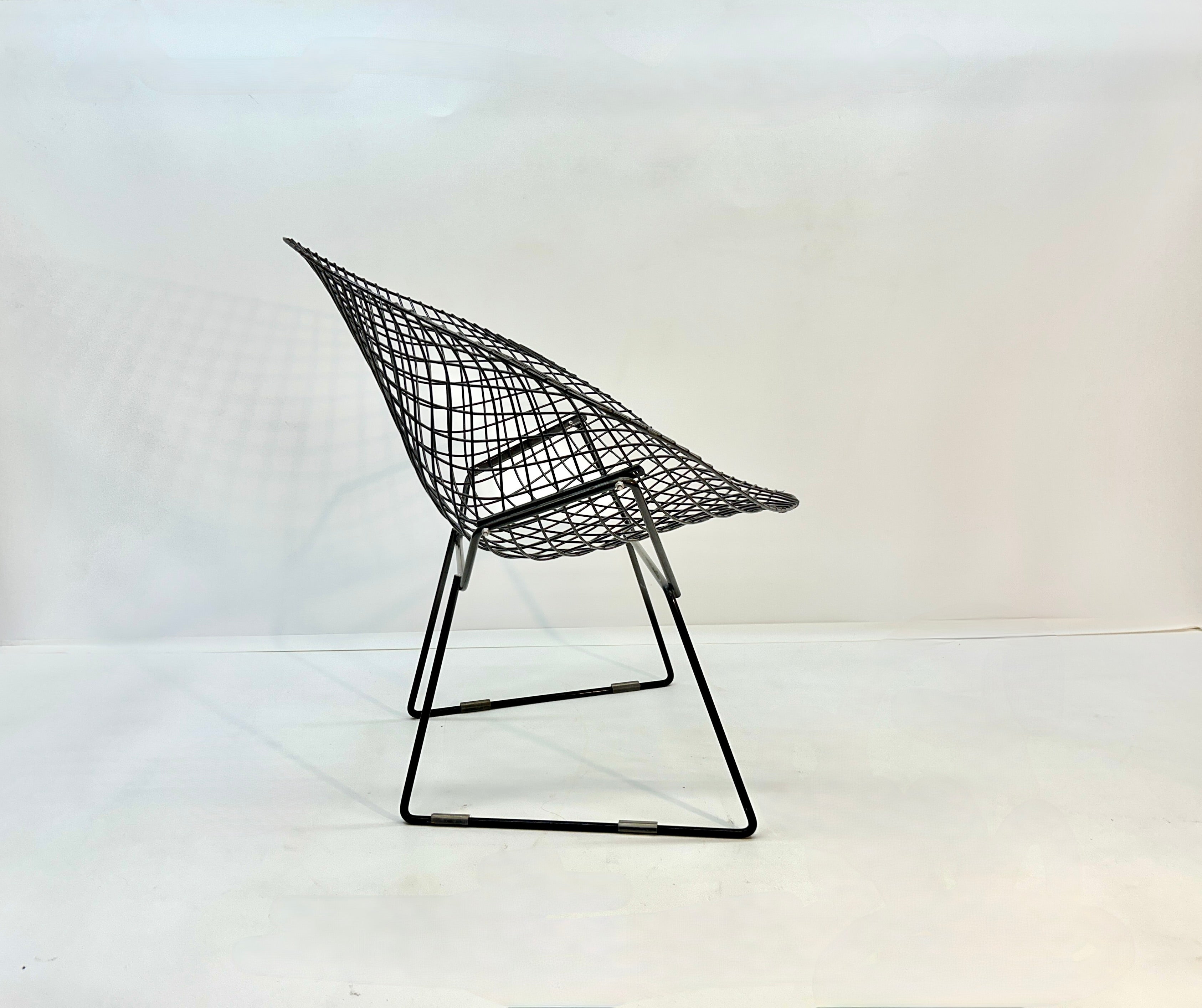 Knoll Bertoia Diamond Chair in Brown/Black