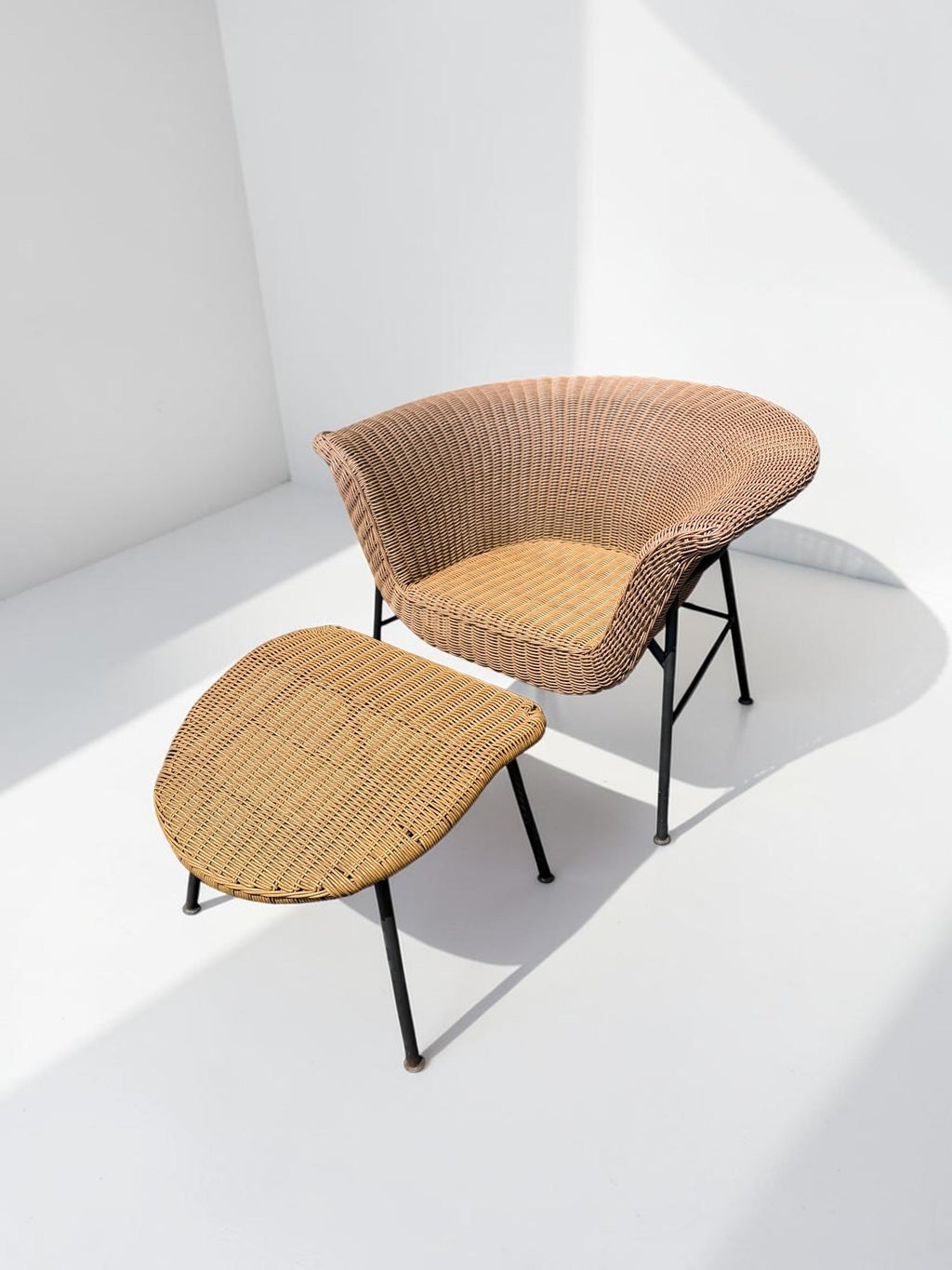 Set of Cb2 Outdoor Lounge Chairs with Ottoman