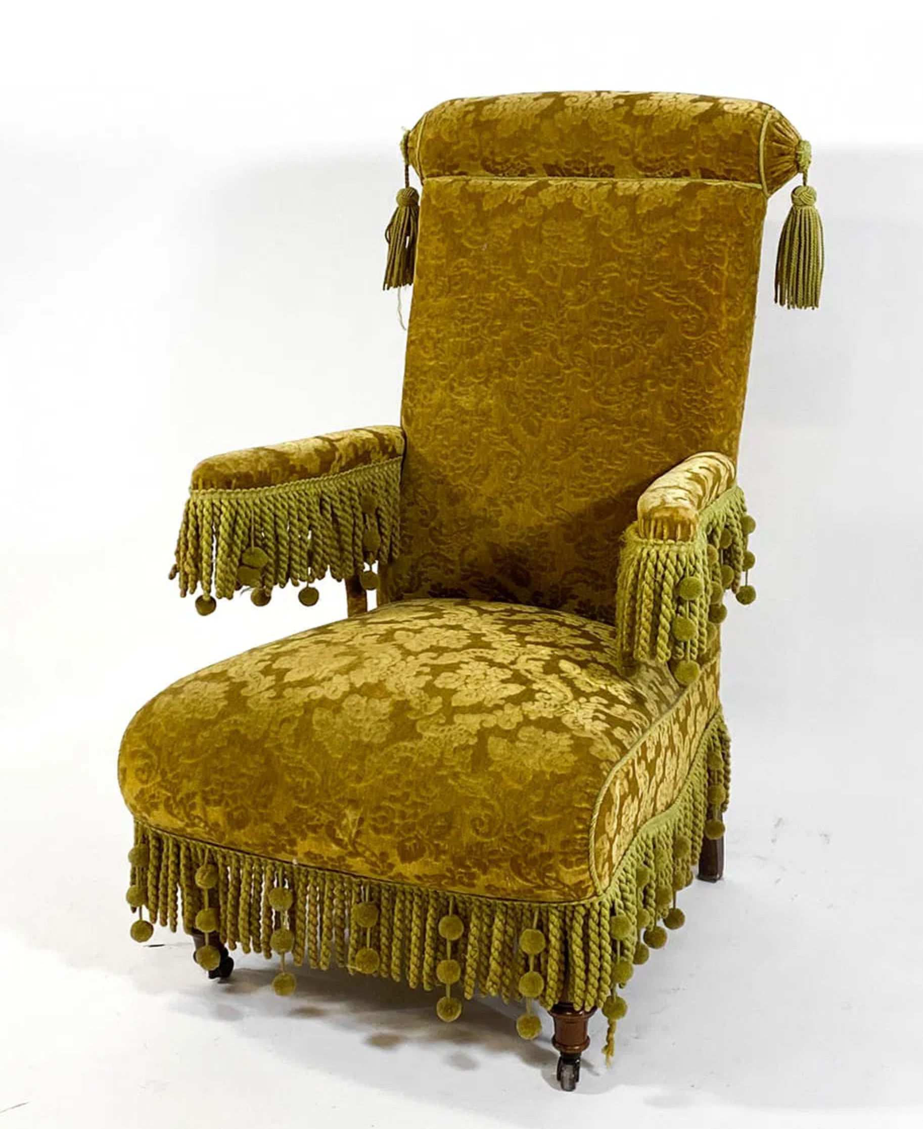 NAPOLEAON III STYLE EUROPEAN MOHAIR LOUNGE CHAIR