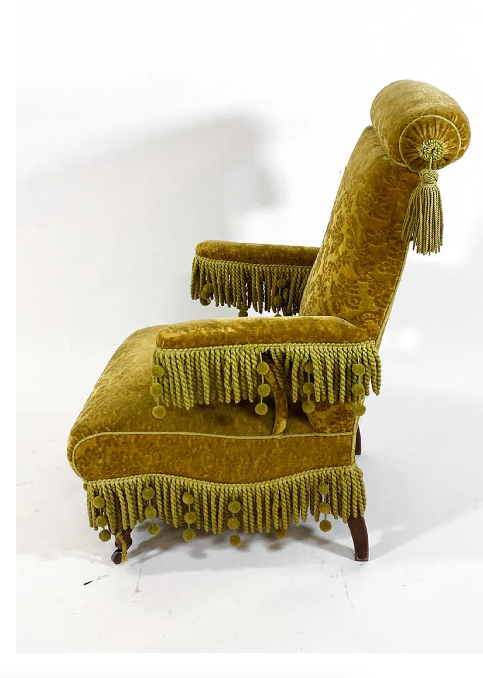 NAPOLEAON III STYLE EUROPEAN MOHAIR LOUNGE CHAIR