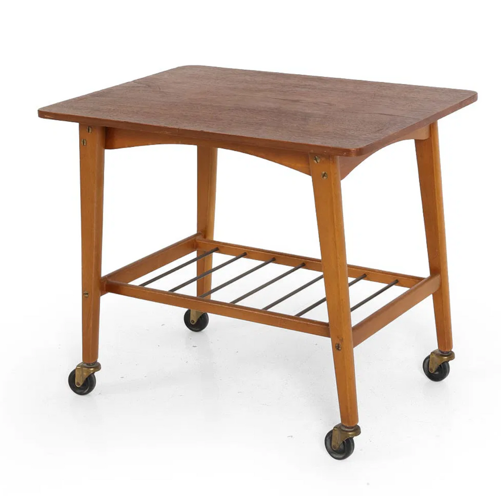 JENSEN STYLE DANISH TEAK SIDE TABLE C. 1960S
