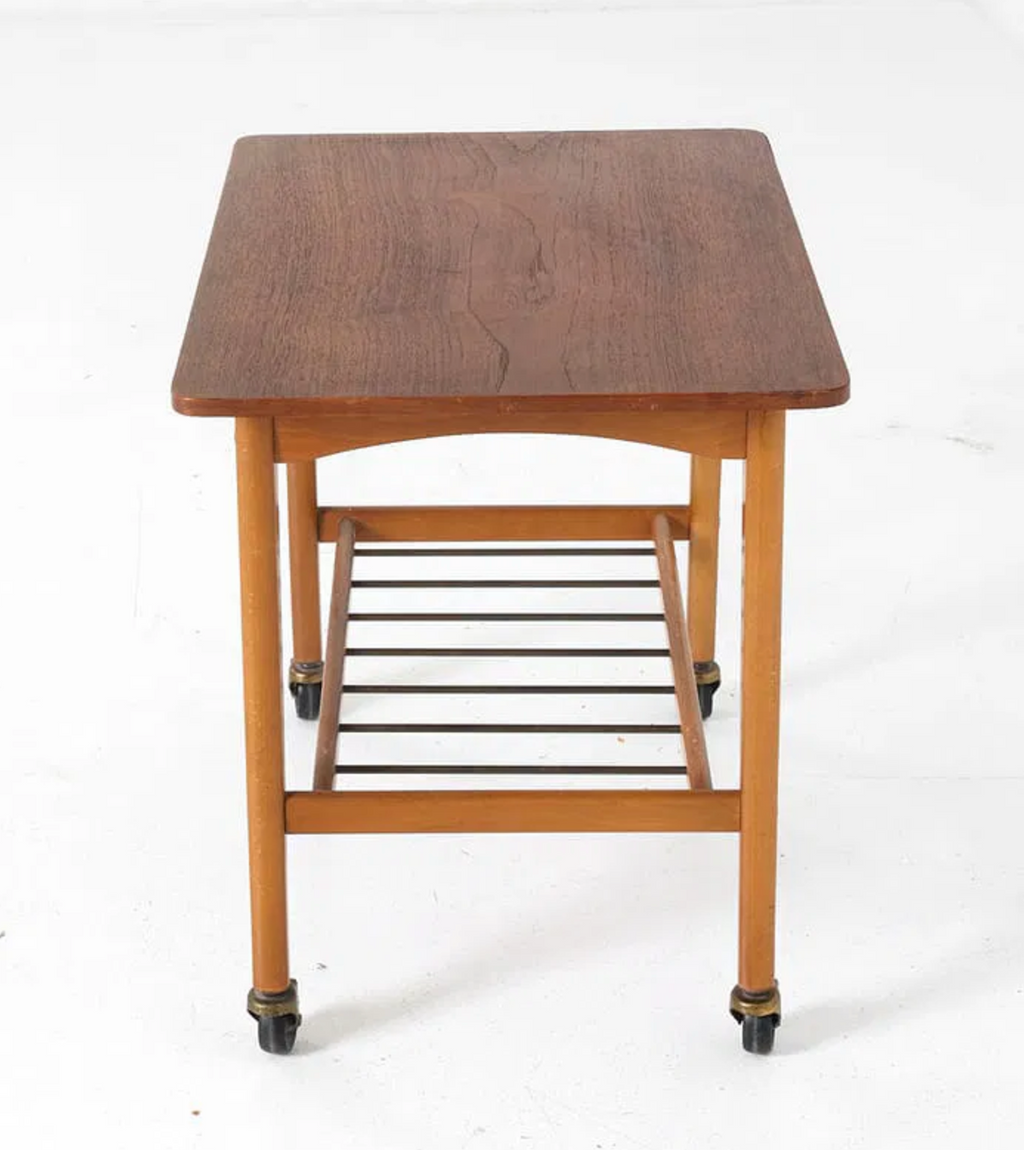 JENSEN STYLE DANISH TEAK SIDE TABLE C. 1960S