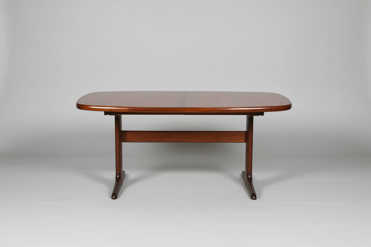 Skobvy Danish Expanding Dining Table