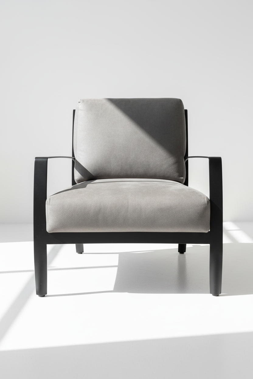 Minotti Richards Leather Armchair