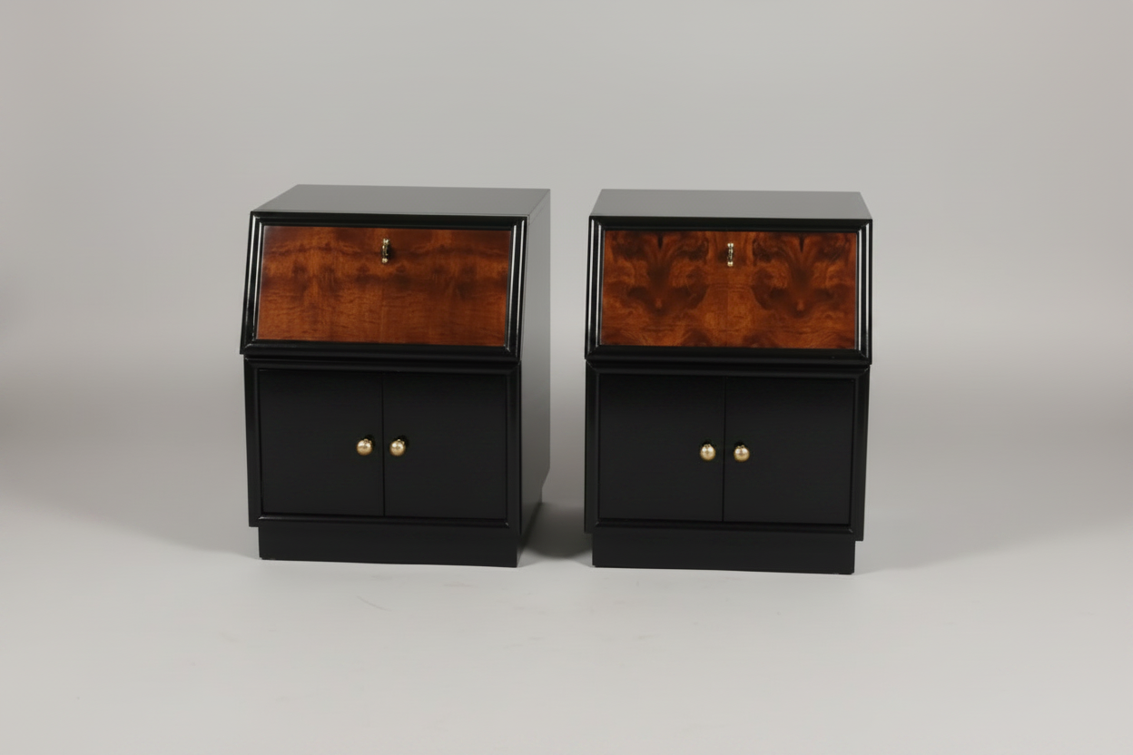 Henredon Black Lacquer Walnut Nightstand Pair 22ʺW × 20ʺD × 28ʺH