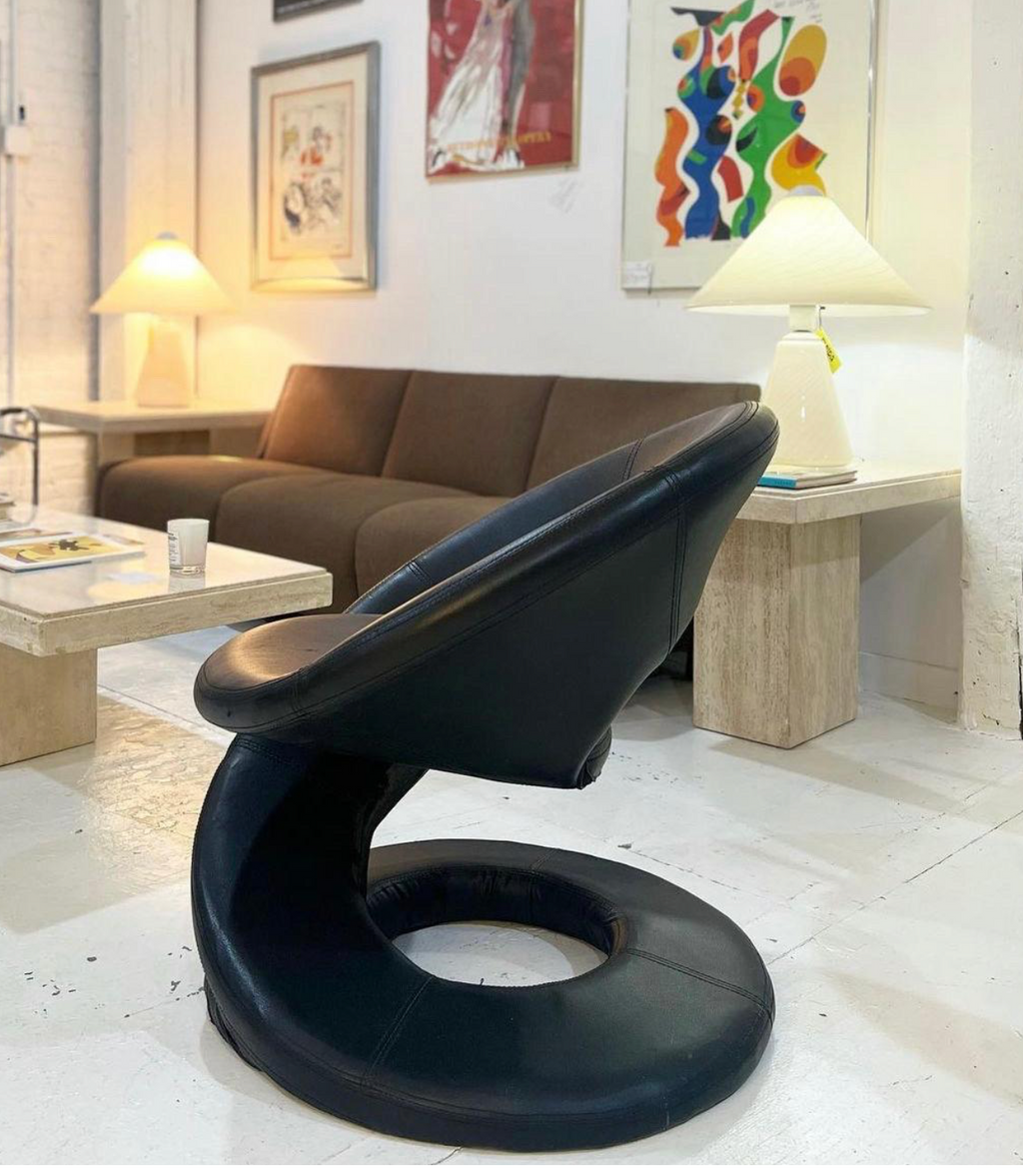 Jaymar Black Leather Spiral Chair