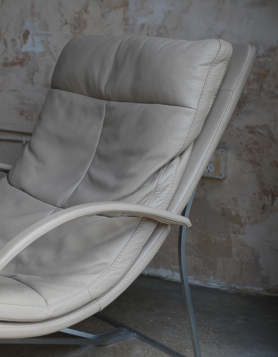 80's Roche Bobois Tan Leather Chaise
