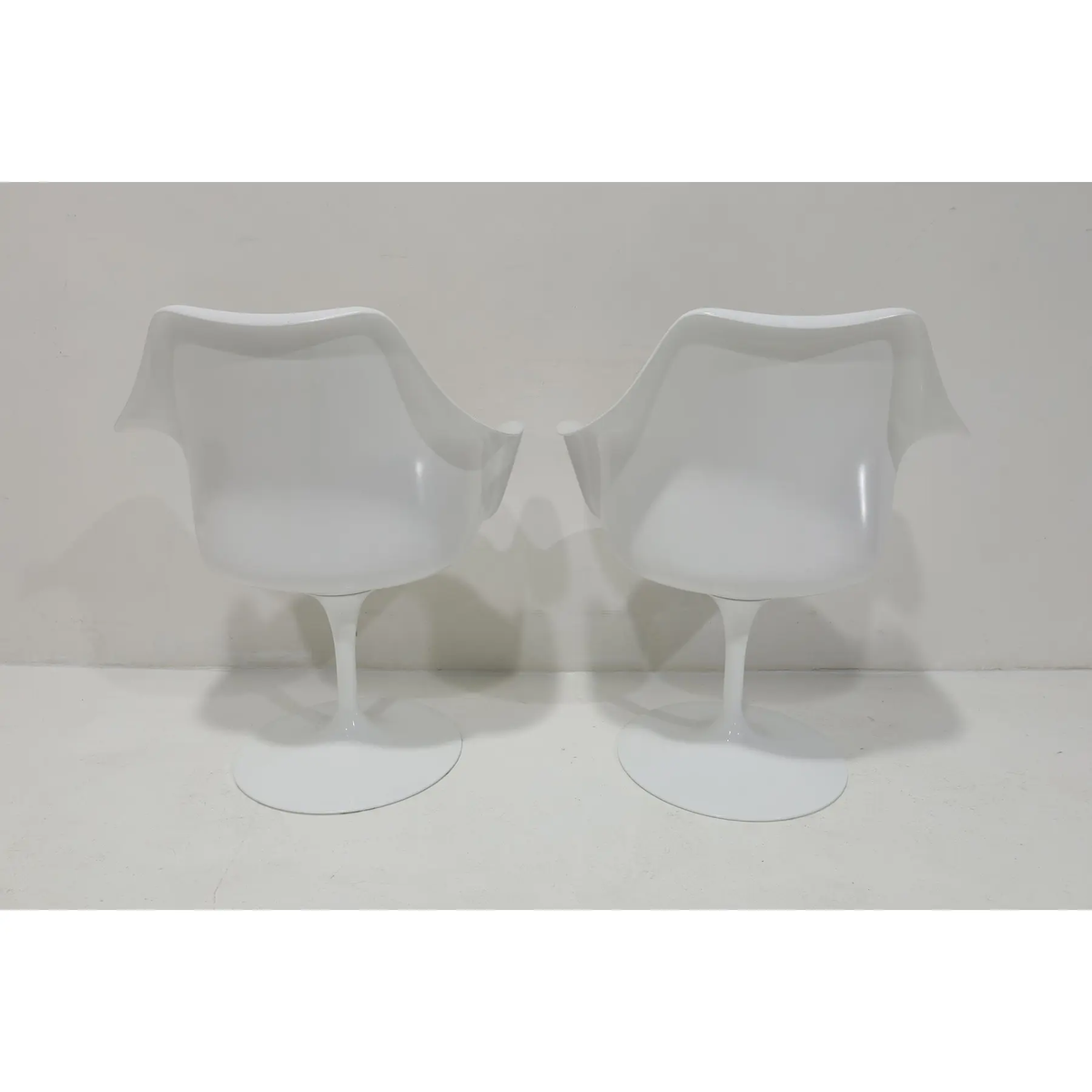 Set of 6 Authentic Knoll Tulip Swivel Arm Chairs
